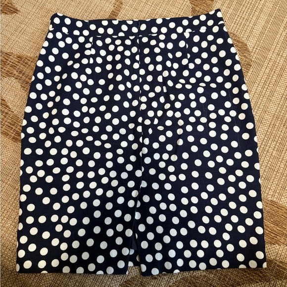 J Crew Pencil Skirt - Size 6
Navy/White Polka Dot - Picture 2 of 7